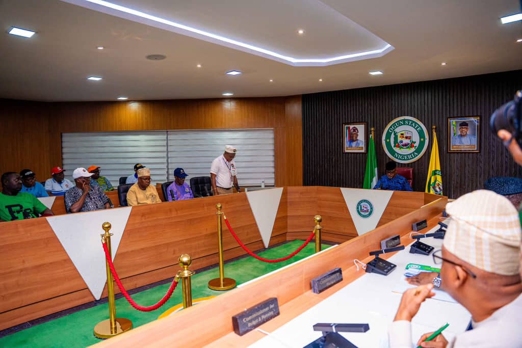 OGUN WORKERS’ STRIKE PERSISTS AS MEETING WITH GOVERNOR ENDS IN STALEMATE